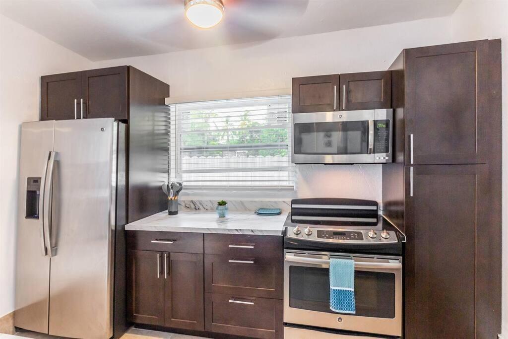 Bright & Cozy Duplex ~ Near South & Wynwood! * Miami